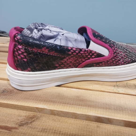 💯% Authentic Ferragamo Shoes in Pink fuchsia - Picture 9 of 16